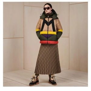 Meet your Posher, Crazyhoops